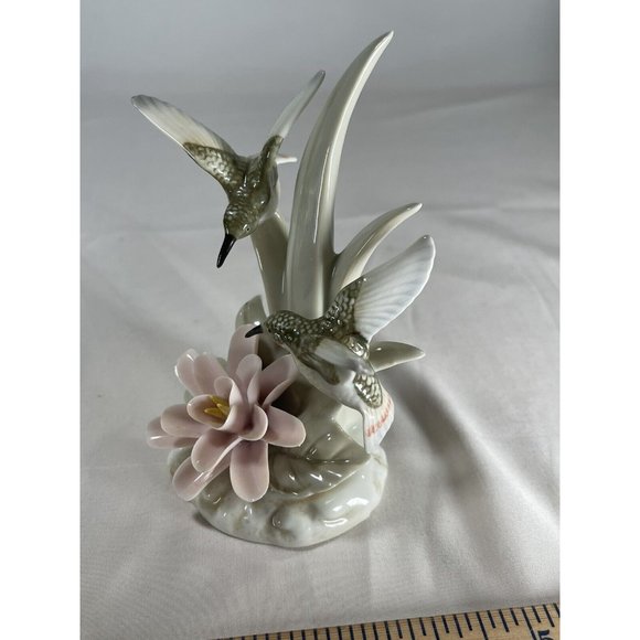 Vintage Lefton 1986 Hummingbirds Figurine Sevilla RARE Flowers TWA-05483 - Picture 2 of 7